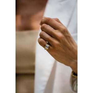แหวนเพชรทรง Asscher ผลิตในห้องปฏิบัติการ รับรองโดย IGI เพื่อลุคหรูหรา - Product Image 3