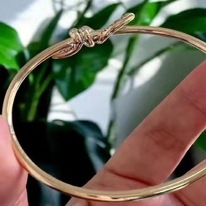 สร้อยข้อมือเพชรสีทองแบบมินิมอลสร้อยข้อมือเพชรมอยส์ซอไนท์ของขวัญครบรอบปีที่โรแมนติกสำหรับภรรยา - Product Image 2