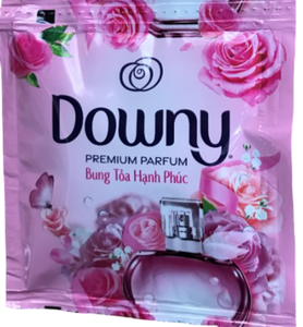 Downy Blissful Blossom 18ml - Product Image 1