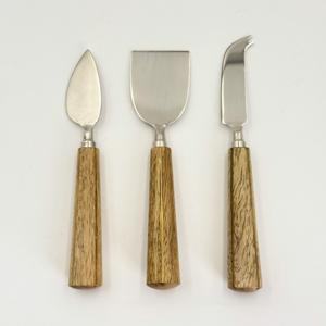 Juego de Queso Plateado con Mango de Madera, Cuchara, Tenedor, Rebanador y Espátula de Acero Inoxidable Moderno, Cubiertos de R B Overseas - Product Image 2