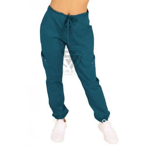 Tenues d'hôpital unisexes en toile de coton, idéales et abordables, avec logo personnalisé, coupe confortable et détection des aiguilles - Product Image 4