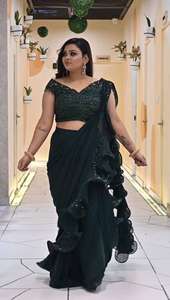 Estilo Boutique Nuevo Fancy Party Wear Faux Georgette Sequence Work y Ruffle Lehenga Saree con blusa a precio mayorista - Product Image 2