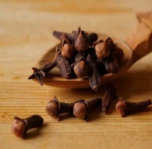 Fournisseur de clou de girofle indien de qualité alimentaire biologique et naturelle sauvage-Cultivé-Vente en gros Exportation - Product Image 4