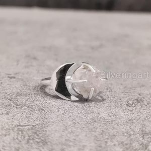 Anillo de Plata de Ley 925 con Cuarzo Rosa Natural, Piedra de Nacimiento de Abril, Luna Creciente, Joyería Hecha a Mano para Mujer - Product Image 4