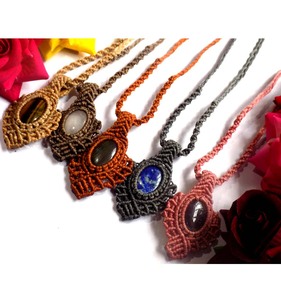 Collier en macramé avec fleur en laiton, pendentif circulaire en fil brun, réglable, style bohème, fait main, bijou statement - Product Image 4