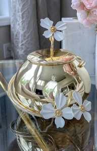 Admirable Design White and <b>Gold</b> Flower <b>Vase</b> Table Decor Flower <b>Vases</b> Large Metal Enamel Home Decoration Flower <b>Vase</b> for Sale - Product Image 2