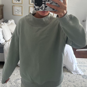 Sweat à capuche lourd surdimensionné pour femmes de haute qualité rose pull en polaire de couleur unie Logo personnalisé brodé col montant hiver - Product Image 3