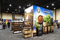 Industrie des cigares et des tuyaux de qualité supérieure PCA Show 20x20 Stand d'exposition avec affichage rétroéclairé par LED avec étagères et panneau suspendu