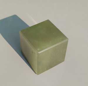Cubo de Aventurina verde, piedra de ágata pulida, artesanías de cristal con variaciones de Color Natural, Ideal para Diseño de Interiores espiritual - Product Image 3