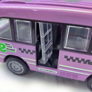 Mini autobús urbano púrpura en juguete de muebles ABS para decoración de casa de muñecas creando un mundo en miniatura - Product Image 4