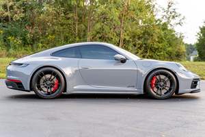 2024 911 Carrera GTS Coupé 473 ch, moteur Flat-6 biturbo, gris arctique, peu modifié - Product Image 2