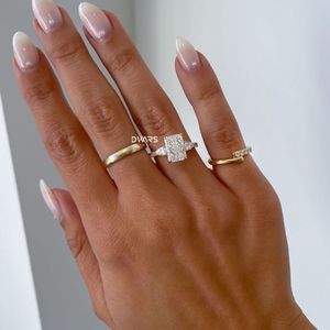 แหวนเพชรทรงเรเดียนท์คัท 3.0 กะรัต แบบสามเม็ด ผลิตในห้องปฏิบัติการ ดีไซน์หรูหรา สำหรับงานหมั้น เครื่องประดับชั้นดี ทองคำขาว ทองคำชมพู และทองคำเหลือง - Product Image 3