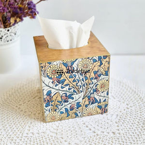 Caja de Pañuelos Decorativa Premium de Madera Ecológica con Diseño Cuadrado y Estampado Esmaltado de Tradebyd para Oficina y Hogar - Product Image 4