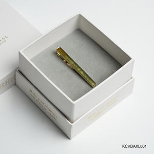 [Tinh Vu Collection] Pince à cravate de luxe pour homme plaquée or 18 carats - Pierre précieuse en agate verte Fengshui (KCVDAXL001) - Fabriqué au Vietnam - Product Image 2