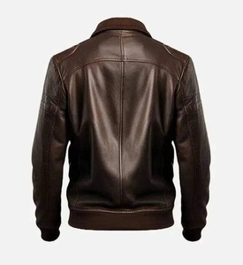 Chaqueta Bomber de cuero personalizada para hombre con diseño de carreras vintage y ajuste cómodo - Product Image 2