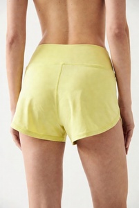 กางเกงโยคะลำลอง กางเกงขาสั้นยืดได้สบาย เอวสูง น้ำหนักเบา ระบายอากาศได้ดี ชุดออกกำลังกายสำหรับทุกวัน - Product Image 6