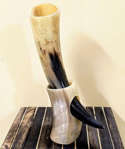 ขอบทองเหลืองยุคกลางสำหรับดื่มฮอร์นจริงพร้อมแตรตั้งสำหรับปาร์ตี้คริสต์มาสทำมือแบบดั้งเดิมไวน์เบียร์ไวกิ้ง - Product Image 2