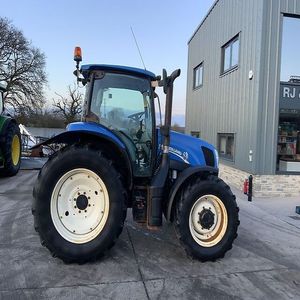 Tracteur neuf/d'occasion 4X4wd New Holand avec chargeur et matériel agricole Machines agricoles - Product Image 4