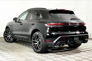 2024 P O RR S CC H E Maccan Awd - Product Image 2