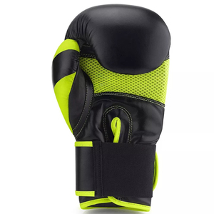 Gants de boxe personnalisables en cuir PU avec panneau en maille Nouveau design Gants de fitness MMA imprimés Étiquettes de sangle avec logo personnalisé - Product Image 3