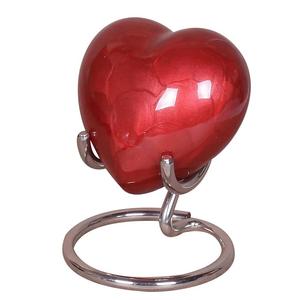 Urna de cremación de recuerdo en forma de corazón única para cenizas humanas hecha a mano en latón y urna de entierro de recuerdo grabada a mano en casa - Product Image 1