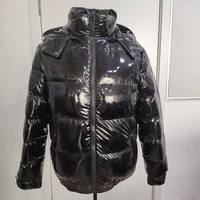 Nouvelle mode 2021 : Doudoune matelassée noire imperméable à capuche pour homme, en toile 100% coton, avec logo frontal, style décontracté, personnalisable en usine.