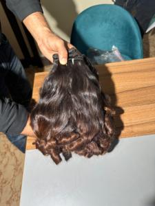 Fabricant de paquets de cheveux ondulés rebondissants bruts paquets de cheveux humains extensions de cheveux humains prix de gros du fournisseur indien - Product Image 5