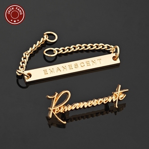 Étiquette métallique dorée personnalisée pour sacs, hijabs, abayas, foulards, chaussures, vêtements – Logo de marque sur mesure - Product Image 6