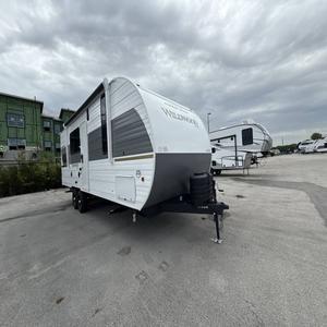 Nouveau 2026 F-o-r-e-s-t R-i-v-e-r F-s-x 260RTK Camping Cruiser, camping-car de toit compatible camion et voiture, pour 4 à 6 personnes, modèle unique - Product Image 1