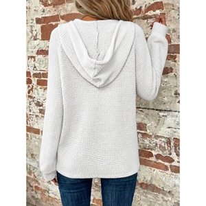 เสื้อวาฟเฟิลแขนยาวมีกระดุมและกระเป๋า รุ่น 38596 - สีขาว - Product Image 2