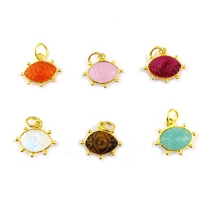 Colgante Marquise con Ojo Tallado en Plata de Ley 925, Bisel Elegante, Piedra Lunar, Collar Minimalista con Ojo Tallado a Mano - Product Image 3