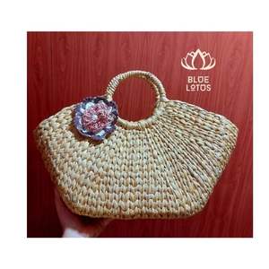 Bolso de Mano de Jacinto de Agua con Asa de Loto Azul Hecho a Mano en Vietnam, el Más Vendido al por Mayor - Product Image 1