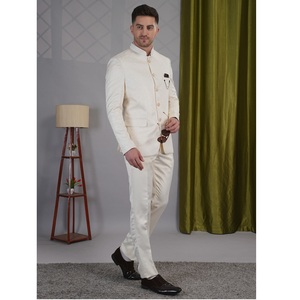 Traje Formal de Dos Piezas Color Crema para Hombre en Oferta, Conjunto de Pantalón y Chaqueta para Eventos Empresariales y Ocasiones Especiales, Disponible para Exportación - Product Image 3