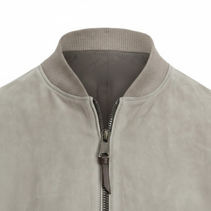 Blouson universitaire tissé personnalisé pour homme 2026 – Couleurs sur mesure, logo personnalisé sur le devant, col montant, coupe ajustée, coupe-vent, respirant, haute performance pour l'hiver - Product Image 3
