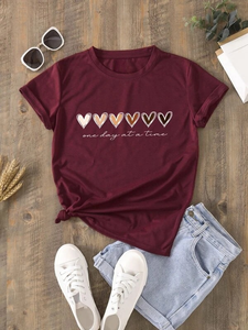 Camiseta de mujer con logotipo personalizado bordado en relieve - Product Image 4