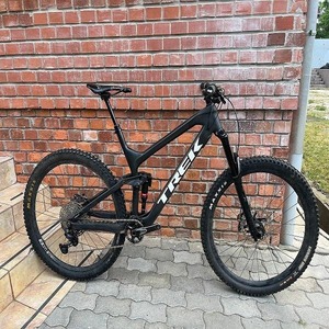 Bicicleta Completa Trek Slash 9.9 de Acero 29er, Modelo 2025, Compra 3 y Lleva 1 Gratis - Product Image 1