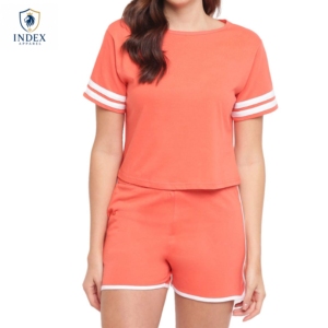 Conjunto de 2 Piezas para Mujer, Marca Index Apparel, Color Coral, Tejido de Punto, Manga Corta, Cuello Redondo, Estilo Deportivo, Largo por Encima de la Rodilla, Primavera/Verano - Product Image 1