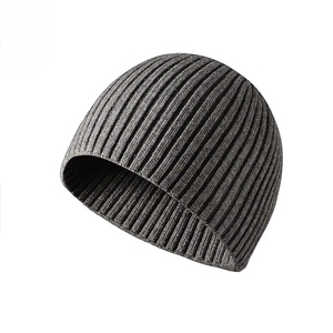 Gorro unisex de diseño OEM fabricado de alta calidad, gorros de punto para otoño e invierno, viajes comunes - Product Image 1