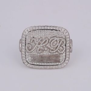 Impresionante anillo de hip hop personalizado de joyería fina elaborado en oro blanco de 14KT con diamantes cultivados - Product Image 1