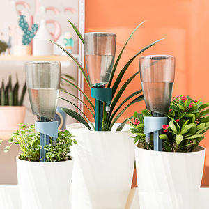 Nouveau design dispositif d'eau de synchronisation à réglage automatique pour les plantes d'intérieur et d'extérieur <span class=keywords><strong>bouteille</strong></span> d'eau <span class=keywords><strong>goutte</strong></span> à <span class=keywords><strong>goutte</strong></span> automatique de fleur pour les plantes de <span class=keywords><strong>jardin</strong></span> - Product Image 2