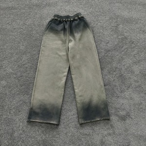 Pantalones Deportivos Anchos de Felpa Gruesa con Lavado Ácido, Logotipo Personalizado, Estilo Desgastado y Decolorado por el Sol, Pantalones para Hombre en Venta al por Mayor - Product Image 1