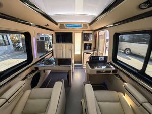 Minibús VIP de Lujo 2025 - Dorado - Gris Metálico, Motor Diésel/Gasolina, Volante a la Izquierda, Transmisión Automática, Emisión Euro V, Listo para Exportación - Product Image 2