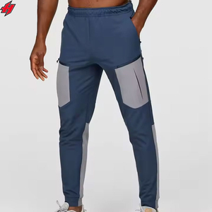 Ensemble de survêtement personnalisé en polyester décontracté pour homme Ensemble de survêtement coupe-vent et pantalon de jogging avec ensemble de survêtement cargo en nylon - Product Image 5