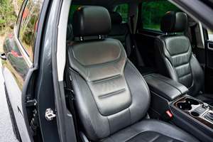 Volkswagen Touareg TDI Executive 2013 Usado, Sin Reserva, Turbodiésel V6, Tracción en las Cuatro Ruedas, Altamente Equipado, de Propietario del Sur - Product Image 4