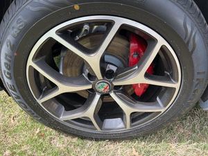 CLean Great deal ..Used 2021 A l f a R o m e o S t e l v i o T i AWD - READY TO SHIP - Product Image 6