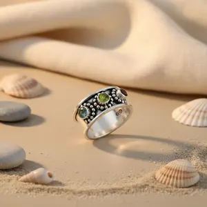 Anillo de Plata 925 con Múltiples Piedras Preciosas para Mujer, Joyería Fina Hecha a Mano, Chapado en Rodio con Incrustaciones Expertas - Product Image 1