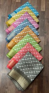 Crystal Dola Dobi Saree Estilo moderno Impreso Saree con blusa Fiesta de bodas sin peso y Diwali Adecuado - Product Image 3