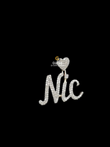 Pendentif Hip Hop exclusif en or blanc 10kt avec lettre personnalisée glacé avec diamants Moissanite VVs taille ronde pour unisexe - Product Image 3