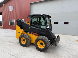 รถตักล้อยางขนาดเล็ก JCB รุ่น Capable พร้อมเครื่องยนต์ดีเซล  สำหรับงานหนัก  ระบบไฮดรอลิกส์ประสิทธิภาพสูง  พร้อมลูกปืนปั๊มไฮดรอลิกส์ - Product Image 1