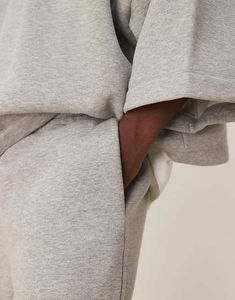 Personnalisé été nouveaux hommes décontracté 2 pièces ensembles à manches courtes t-shirt solide survêtement ensemble hommes shorts ensemble avec poches - Product Image 5